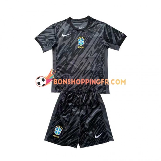 Maillot Extérieur Brésil Gardien Copa America 2024 Noir Manches Courtes Jeune Enfant(+shorts)