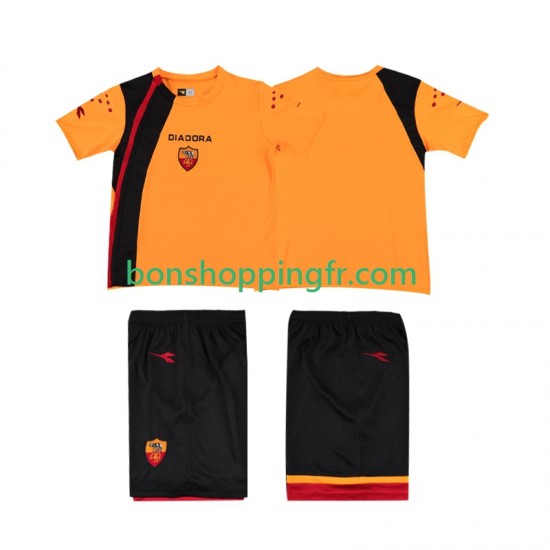 Maillot Rétro Domicile AS Rome 2005-2006 Manches Courtes Jeune Enfant(+shorts) Maillot Rétro Domicile AS Rome 2005-2006 Manches Courtes Jeune Enfant(+shorts)