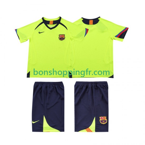 Maillot Rétro Extérieur FC Barcelone 2005 2006 Manches Courtes Jeune Enfant(+shorts) Maillot Rétro Extérieur FC Barcelone 2005 2006 Manches Courtes Jeune Enfant(+shorts)