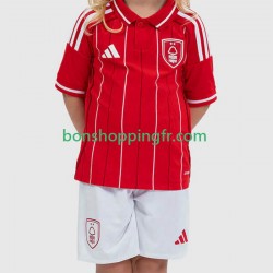 Maillot Domicile Nottingham Forest 2025-2026 Manches Courtes Jeune Enfant(+shorts)