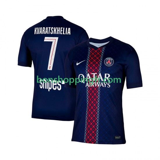 Maillot Domicile Paris Saint-Germain Khvicha Kvaratskhelia 7 2025-2026 Manches Courtes Homme Maillot Domicile Paris Saint-Germain Khvicha Kvaratskhelia 7 2025-2026 Manches Courtes Homme