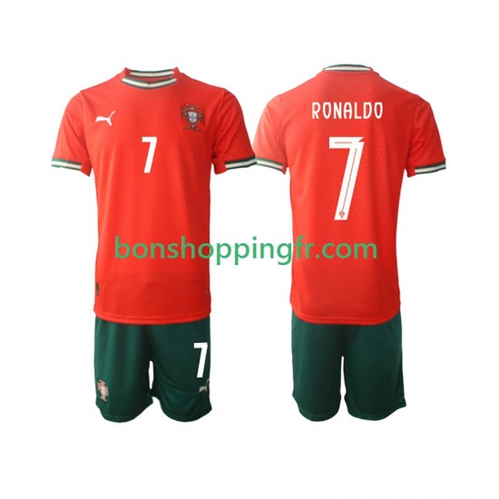 Maillot Domicile Portugal Cristiano Ronaldo 7 2025 Manches Courtes Jeune Enfant(+shorts) Maillot Domicile Portugal Cristiano Ronaldo 7 2025 Manches Courtes Jeune Enfant(+shorts)