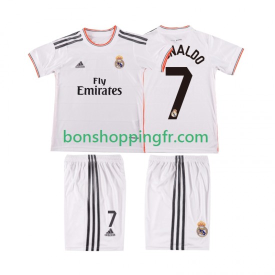 Maillot Rétro Domicile Real Madrid Cristiano Ronaldo 7 2013 2014 Manches Courtes Jeune Enfant(+shorts) Maillot Rétro Domicile Real Madrid Cristiano Ronaldo 7 2013 2014 Manches Courtes Jeune Enfant(+shorts)