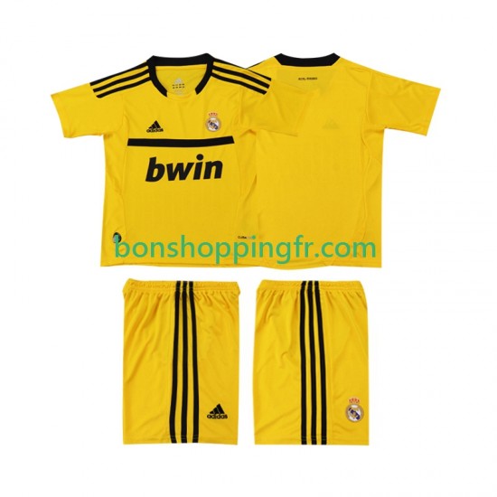 Maillot Rétro Domicile Real Madrid Gardien 2011 2012 Manches Courtes Jeune Enfant(+shorts) Maillot Rétro Domicile Real Madrid Gardien 2011 2012 Manches Courtes Jeune Enfant(+shorts)