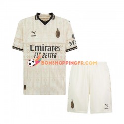 Maillot 4ème AC Milan 2023-2024 Manches Courtes Jeune Enfant(+shorts)
