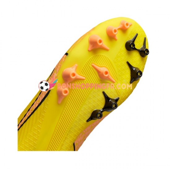 Nike Air Zoom Mercurial Vapor XV Academy AG Lucent Chaussures de football Rose Jaune