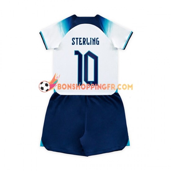 Maillot Domicile Angleterre Sterling 10 Coupe du Monde 2022 Manches Courtes Jeune Enfant(+shorts)