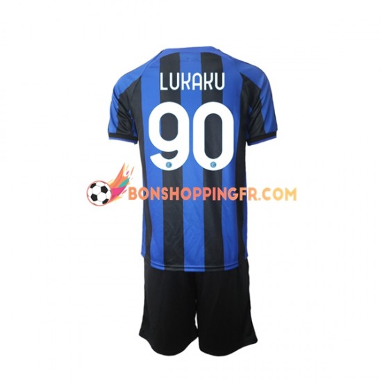 Maillot Domicile Inter Milan Romelu Lukaku 90 2022-2023 Manches Courtes Jeune Enfant(+shorts)