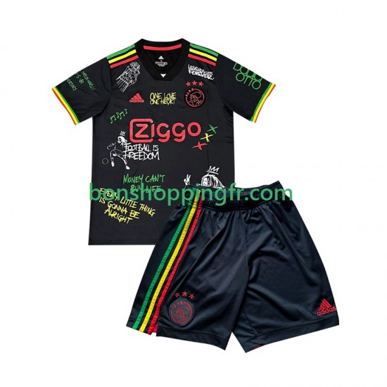 Maillot Domicile Ajax Amsterdam Bob Marley Special 2025-2026 Noir Manches Courtes Jeune Enfant(+shorts) Maillot Domicile Ajax Amsterdam Bob Marley Special 2025-2026 Noir Manches Courtes Jeune Enfant(+shorts)