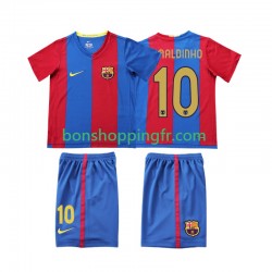 Maillot Rétro Domicile FC Barcelone RONALDINHO 10 2006 2007 Manches Courtes Jeune Enfant(+shorts)
