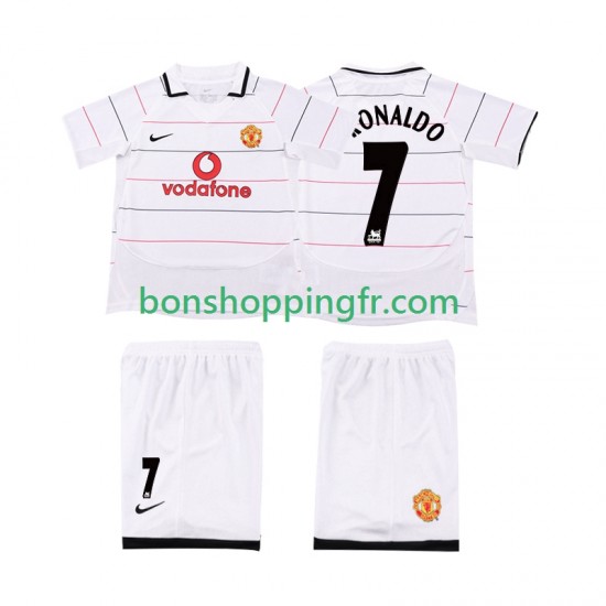 Maillot Rétro Domicile Manchester United Cristiano Ronaldo 7 2003 2005 Manches Courtes Jeune Enfant(+shorts) Maillot Rétro Domicile Manchester United Cristiano Ronaldo 7 2003 2005 Manches Courtes Jeune Enfant(+shorts)