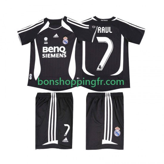 Maillot Rétro Extérieur Real Madrid RAUL 7 2006 2007 Manches Courtes Jeune Enfant(+shorts) Maillot Rétro Extérieur Real Madrid RAUL 7 2006 2007 Manches Courtes Jeune Enfant(+shorts)