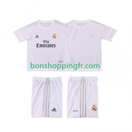 Maillot Rétro Domicile Real Madrid 2015 2016 Manches Courtes Jeune Enfant(+shorts) Maillot Rétro Domicile Real Madrid 2015 2016 Manches Courtes Jeune Enfant(+shorts)