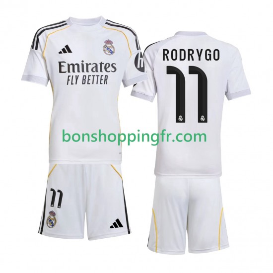 Maillot Domicile Real Madrid Rodrygo 11 2025-2026 Manches Courtes Jeune Enfant(+shorts) Maillot Domicile Real Madrid Rodrygo 11 2025-2026 Manches Courtes Jeune Enfant(+shorts)