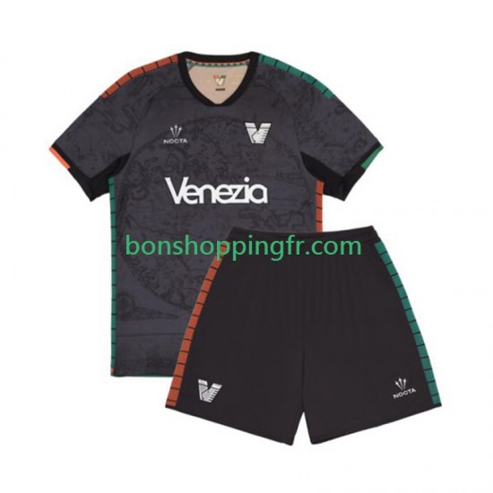 Maillot Domicile Venise 2025-2026 Manches Courtes Jeune Enfant(+shorts) Maillot Domicile Venise 2025-2026 Manches Courtes Jeune Enfant(+shorts)