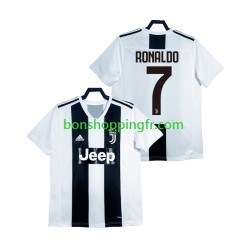 Maillot Rétro Domicile Juventus Cristiano Ronaldo 2018 2019 Manches Courtes Homme