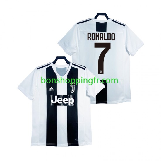 Maillot Rétro Domicile Juventus Cristiano Ronaldo 2018 2019 Manches Courtes Homme