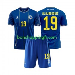Maillot Domicile Bosnie-Herzégovine Kerim Alajbegovic 19 World Cup 2026 Manches Courtes Jeune Enfant(+shorts)