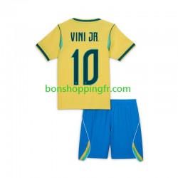 Maillot Domicile Brésil Vinicius Junior 10 World Cup 2026 Manches Courtes Jeune Enfant(+shorts)
