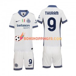 Maillot Extérieur Inter Milan Marcus Thuram 9 2024-2025 Manches Courtes Jeune Enfant(+shorts)